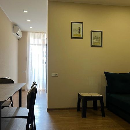 Cosy Apartment Near The Sea Batumi Exterior foto